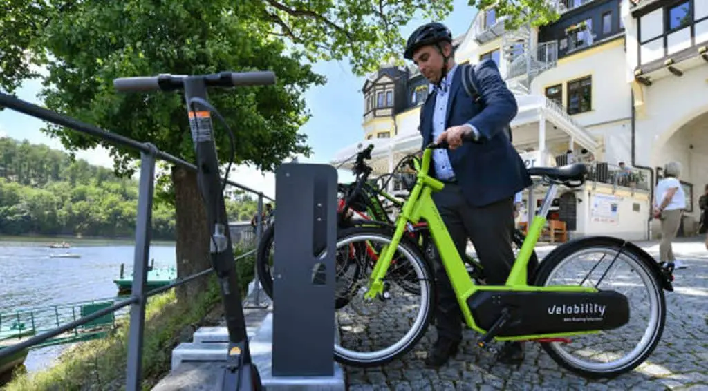 pedal an electric bike with a dead battery