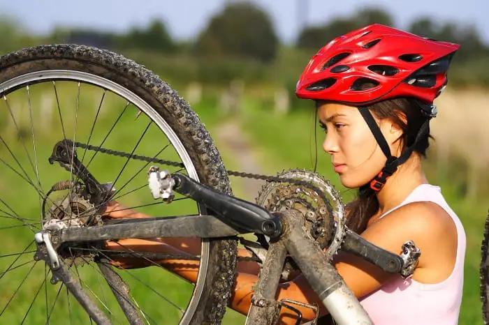 what are the benefits of cleaning your mountain bike chain